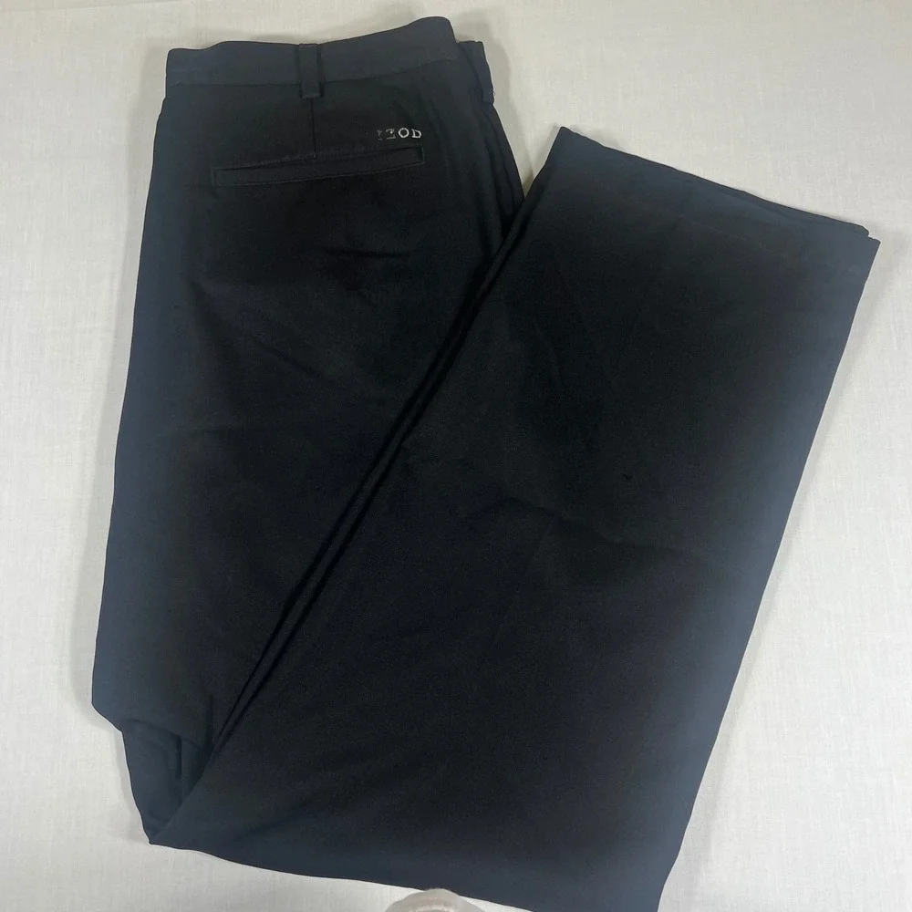 IZOD Golf Mens Black Flat Front Performance Pants 36x32 Gripper Waistband